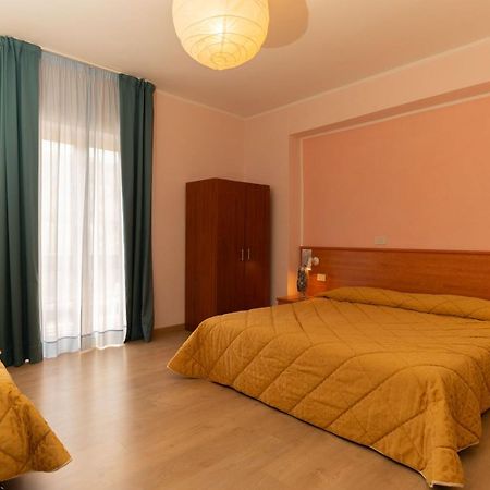 Hotel Gambrinus อับบาเดียซานซัลวาตอเร ภายนอก รูปภาพ