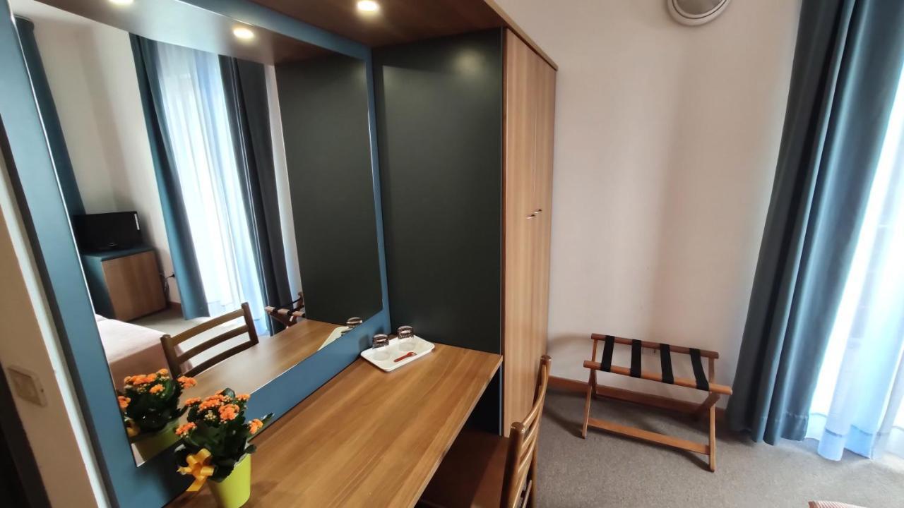 Hotel Gambrinus อับบาเดียซานซัลวาตอเร ภายนอก รูปภาพ