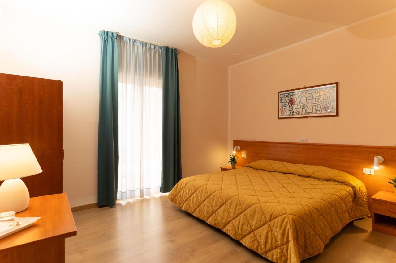 Hotel Gambrinus อับบาเดียซานซัลวาตอเร ภายนอก รูปภาพ