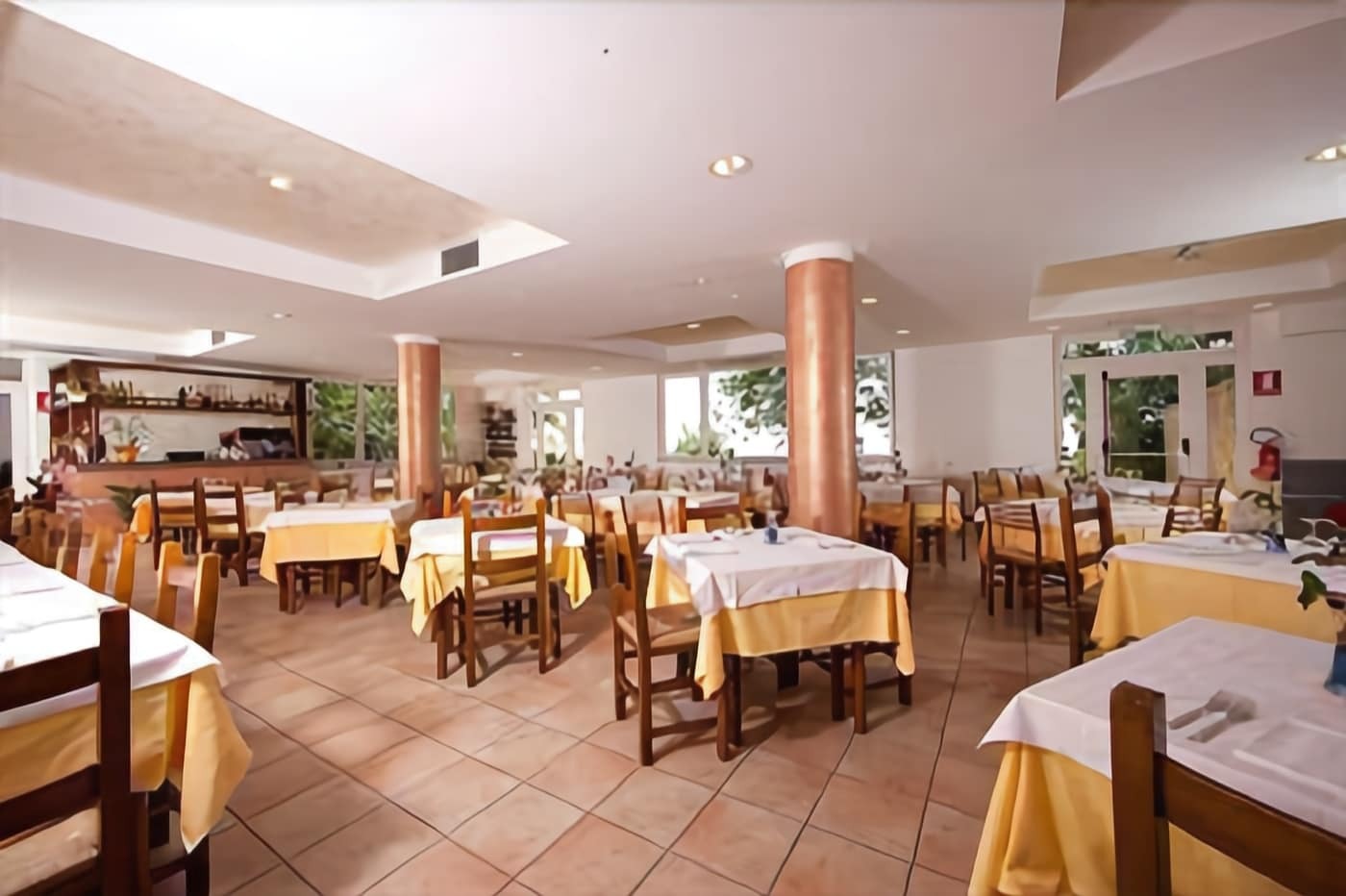 Hotel Gambrinus อับบาเดียซานซัลวาตอเร ภายนอก รูปภาพ